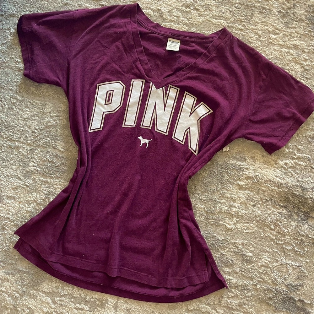 PINK VICTORIA’S SECRET SHIRT 💜